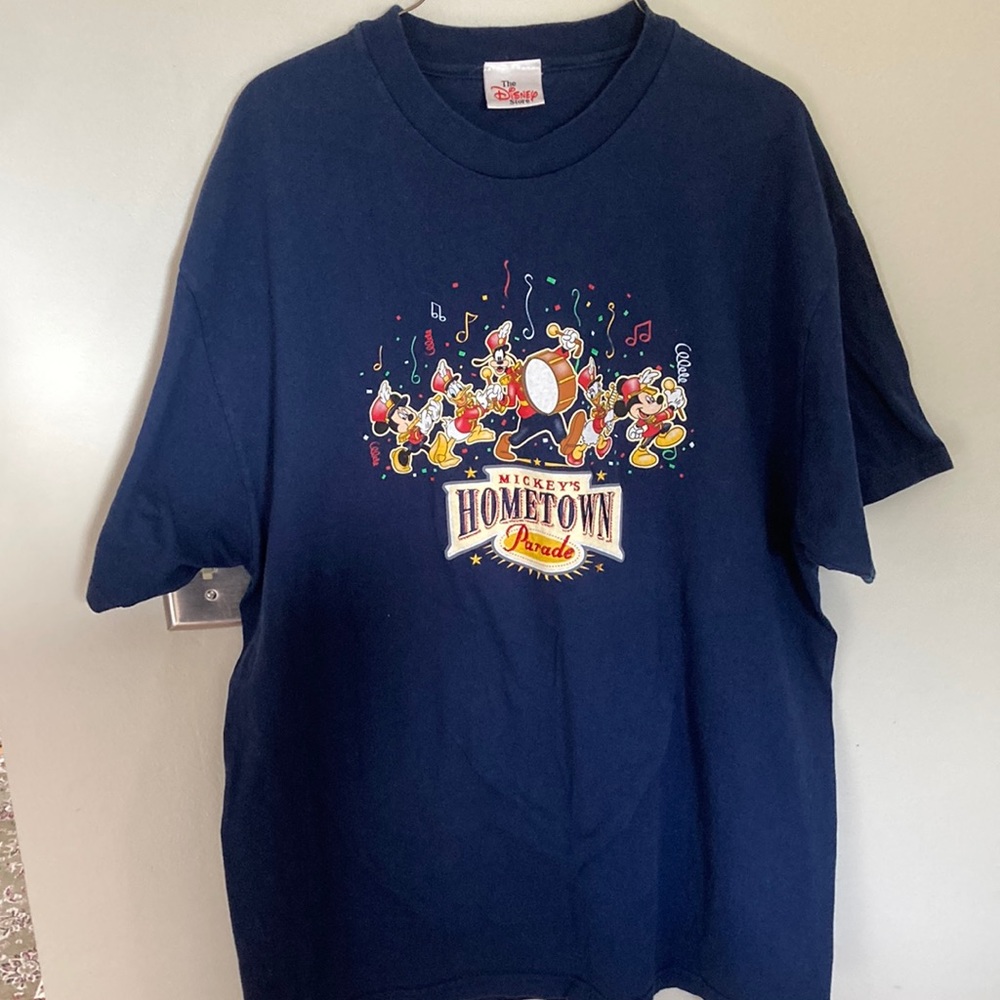 Disney Store T-shirt Mickey’s Hometown Parade
